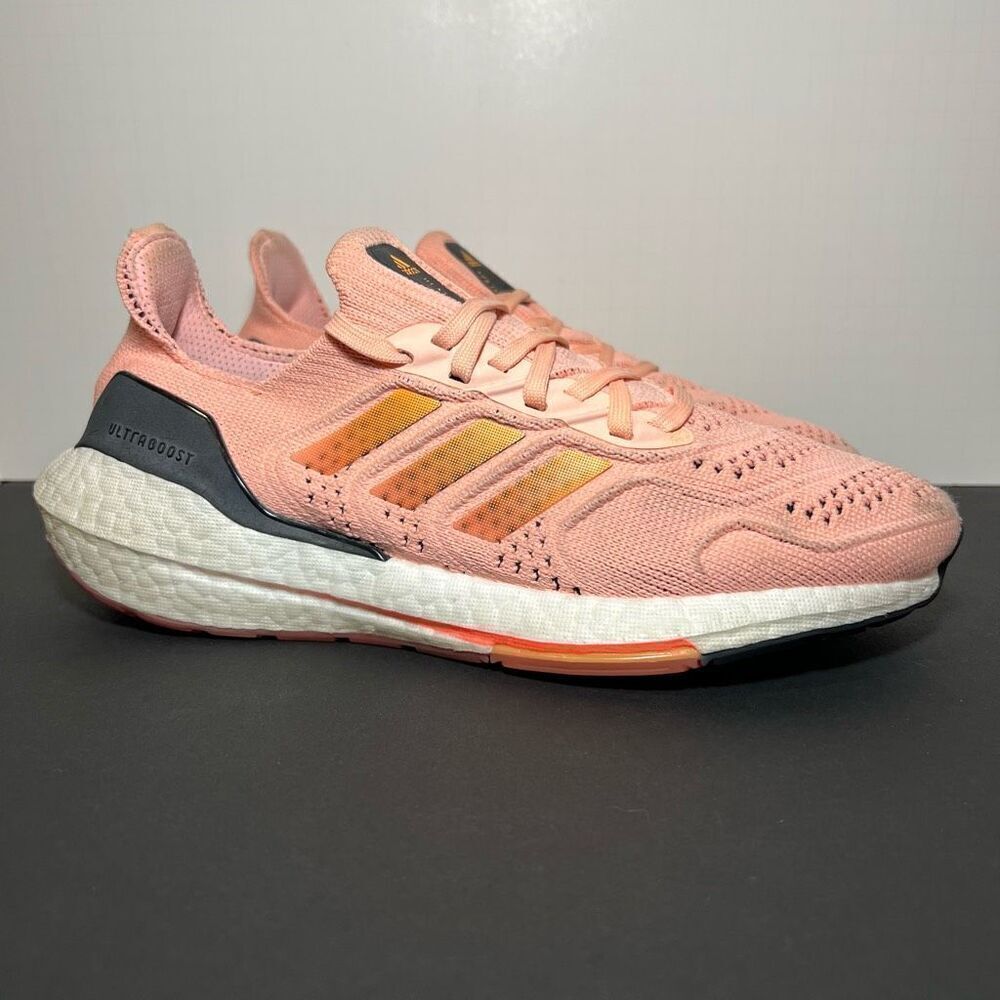 Womens ADIDAS UltraBoost 22 Heat.RDY Flash Orange Athletic Shoes / Size 8.5